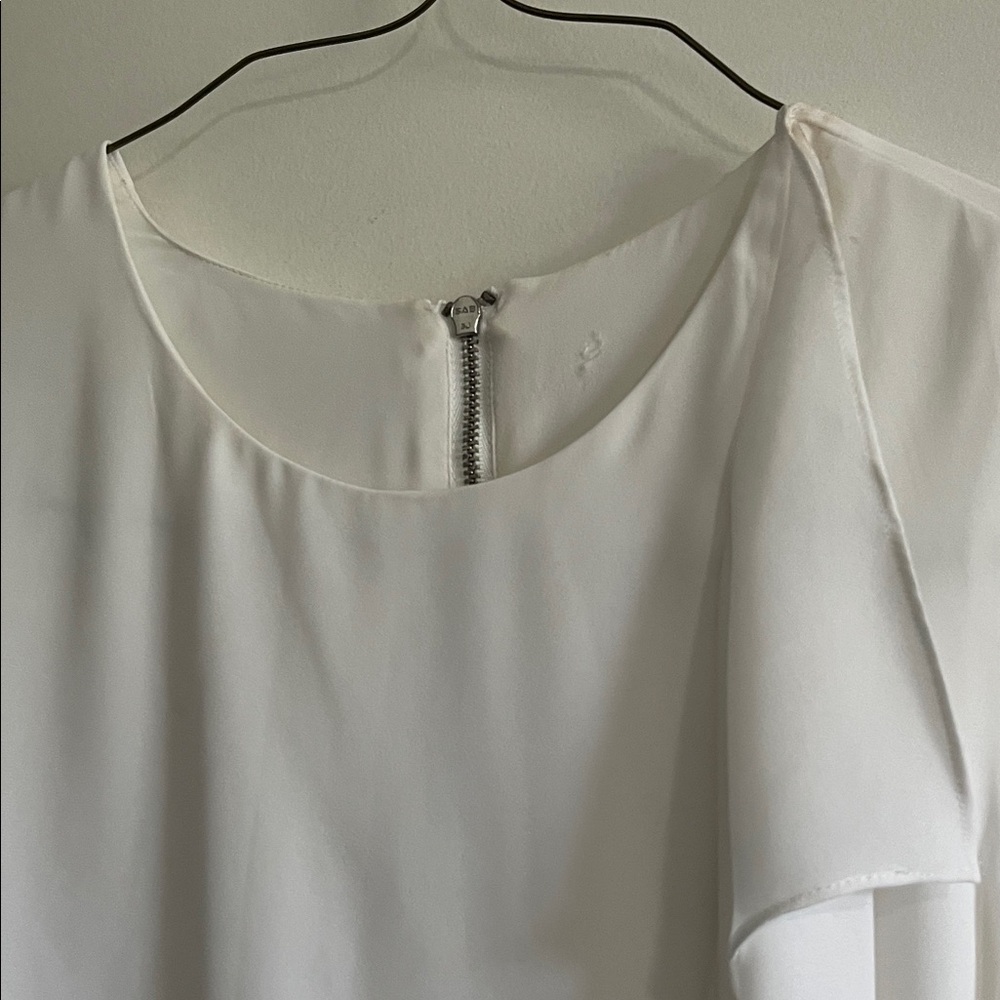 Chic White Ruffled Women's Blouse - Picture 3 of 8